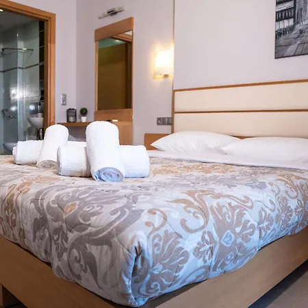 Hotel Epavlis *