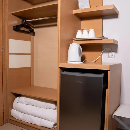 Epavlis Eleftheriadi * Paralía