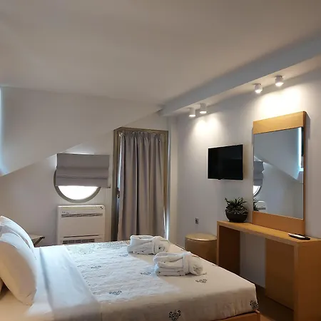 Epavlis Eleftheriadi מלון *