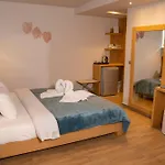 Epavlis Eleftheriadi Hotel *
