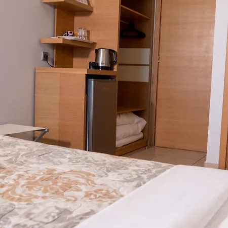 Epavlis Eleftheriadi Paralía