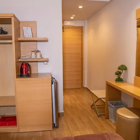 Epavlis Eleftheriadi Hotel *