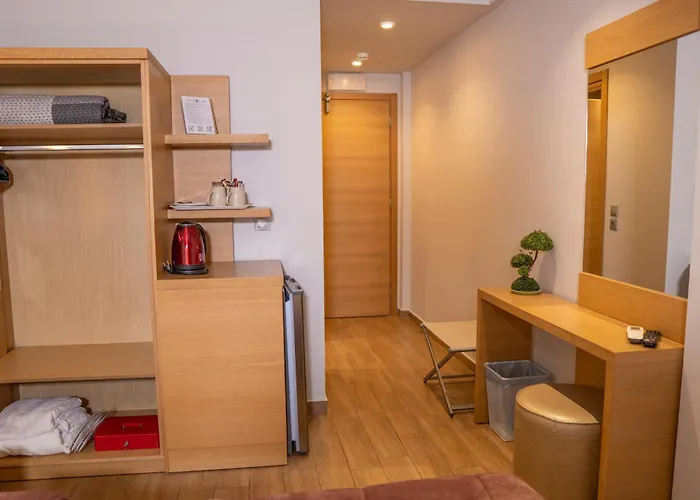 Epavlis Eleftheriadi Hotel *