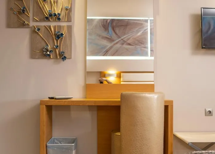 Epavlis Eleftheriadi Hotel *