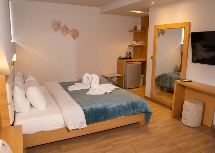 Epavlis Eleftheriadi Hotel *